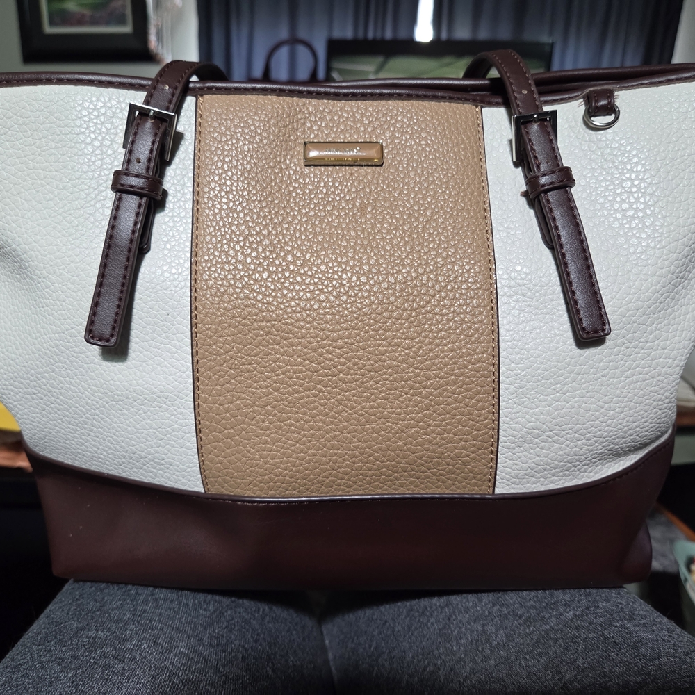 NWOT Nine West Colorblock Tote with Patterned Interior.